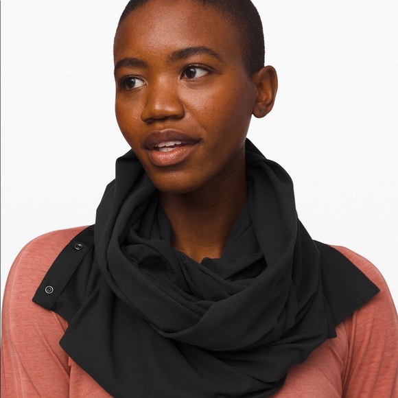 Lululemon Vinyasa scarf - black + purple - Picture 4 of 7